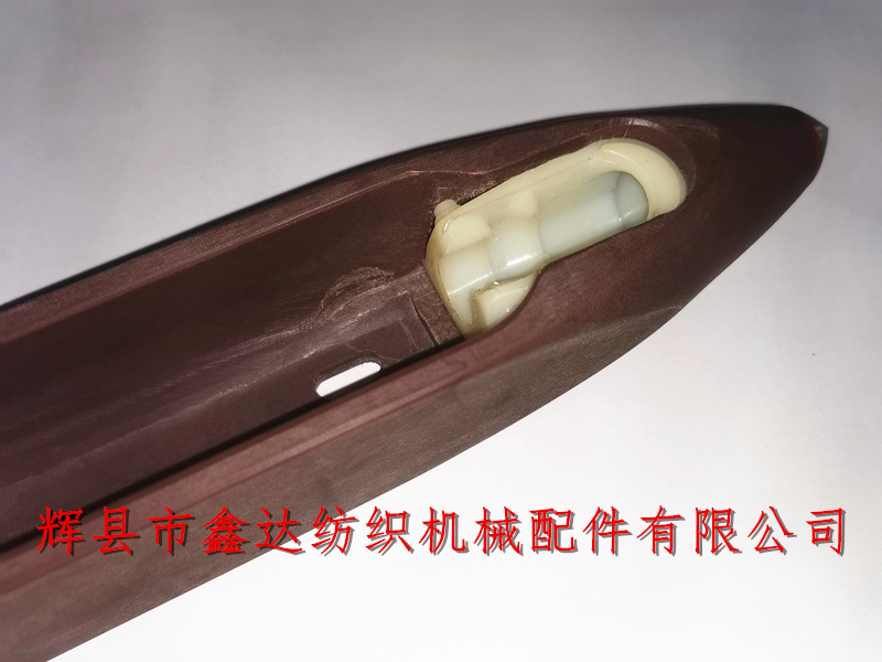 Textile coreless shuttle equipment